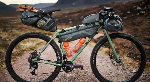 Bikepacking - ce este, argumente pro și contra sacilor de bikepacking