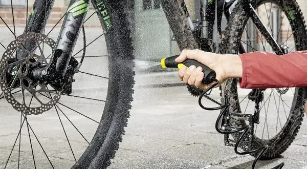 Cum să vă spălați bicicleta în mod corespunzător - sfaturi