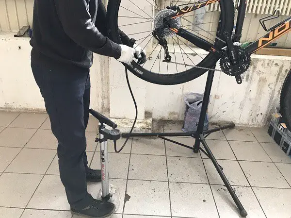 pregătirea roților de bicicletă pentru sezon