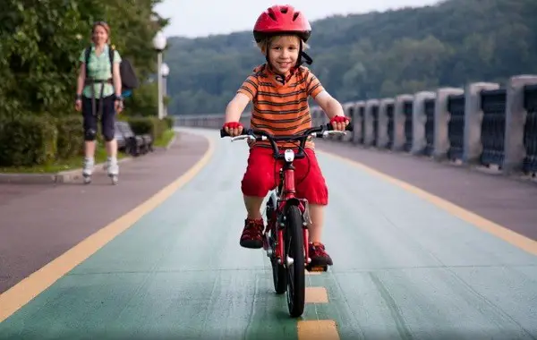 Beneficiile ciclismului pentru copii