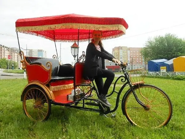 ricșe cu trei roți