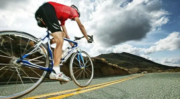 Ce mușchi sunt implicați în timpul ciclismului